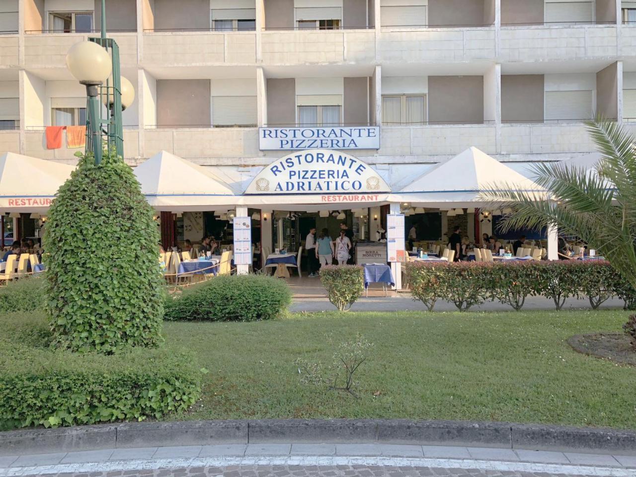Hotel Adriatico Bibione Exterior foto