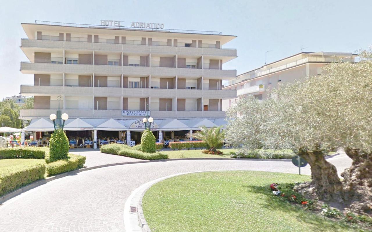 Hotel Adriatico Bibione Exterior foto
